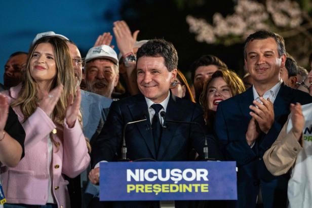 ROMANIA-POLITICS-VOTE ROMANIA-POLITICS-VOTE