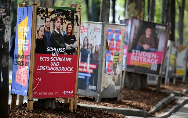 ++ THEMENBILD ++ ÖH-WAHL: WAHLPLAKATE / WAHLPLAKAT / ÖH / ÖSTERREICHISCHE HOCHSCHÜLERSCHAFT ++ THEMENBILD ++ ÖH-WAHL: WAHLPLAKATE / WAHLPLAKAT / ÖH / ÖSTERREICHISCHE HOCHSCHÜLERSCHAFT