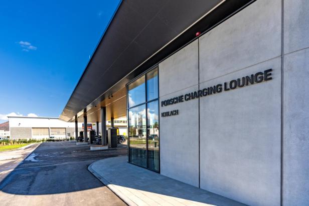 Porsche Charging Lounge