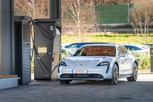 Porsche Charging Lounge