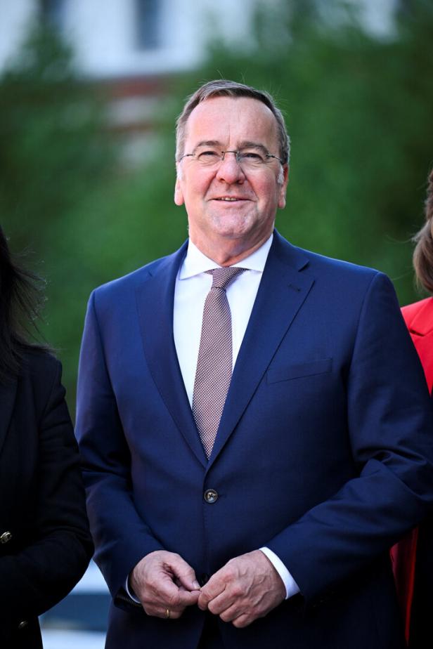 SPD announces the name of its ministers, in front of the Gasometer in Berlin