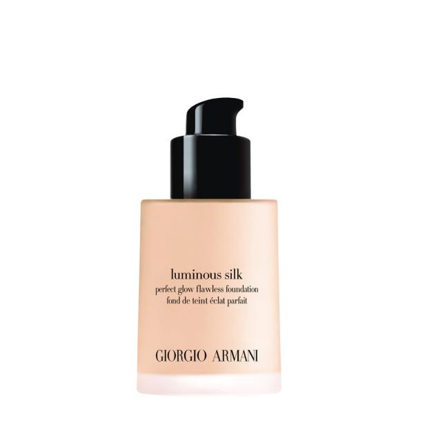 Eine Flasche „Luminous Silk Perfect Glow Flawless Foundation“ von Giorgio Armani.
