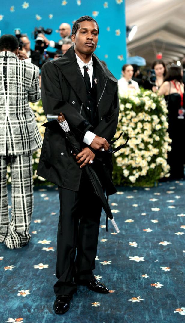 Die Met Gala findet im Metropolitan Museum of Art in New York City statt.