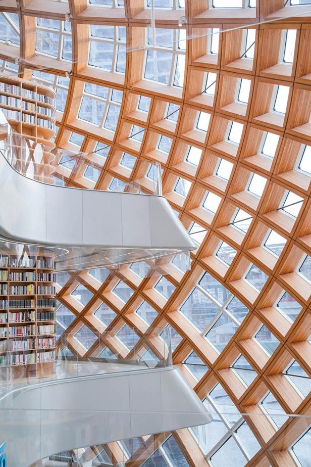 02-exhibition-center-of-cannano-hot-design