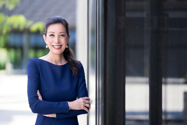 Saori Dubourg, Vorstandsvorsitzende (CEO)