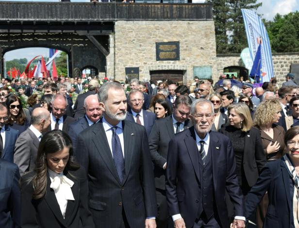 KZ-BEFREIUNGSFEIER IN MAUTHAUSEN: SPANISCHES KÖNIGSPAAR LETIZIA / FELIPE VI/VAN DER BELLEN/SCHNIDAUER KZ-BEFREIUNGSFEIER IN MAUTHAUSEN: SPANISCHES KÖNIGSPAAR LETIZIA / FELIPE VI/VAN DER BELLEN/SCHNIDAUER