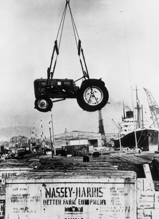 Aufbauprogramm des Marshall-Plans - Marshall Plan, Tractors In Le Havre - Aufbauprogramm des Marshall-Plans - Marshall Plan, Tractors In Le Havre -