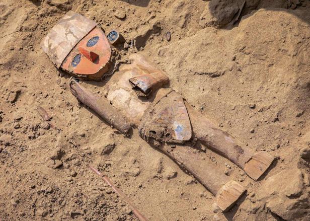 PERU-ARCHAEOLOGY-CHAN CHAN-SCULPTURE