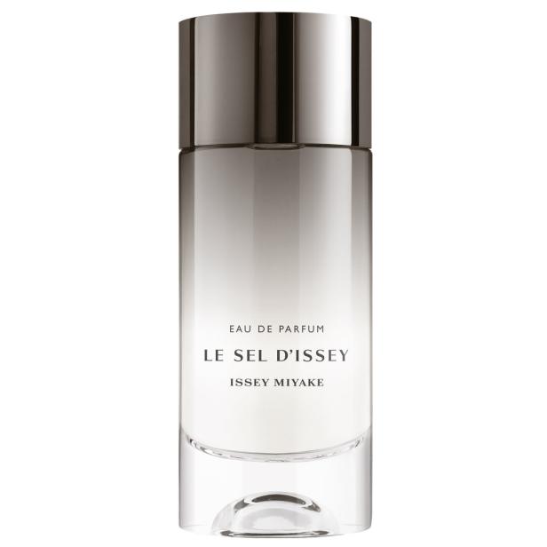 Eine Flasche „Le Sel d'Issey“ Eau de Parfum von Issey Miyake.
