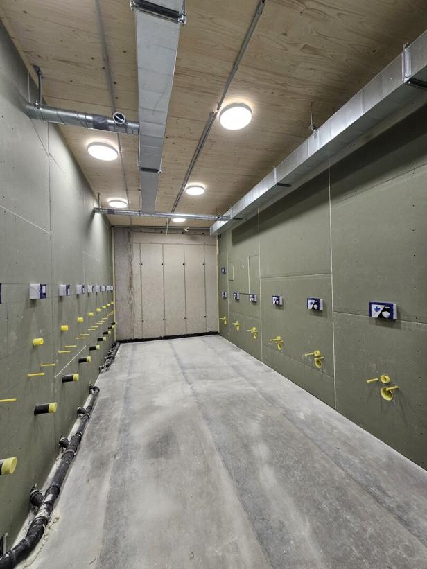Für die maximal 5.500 Zuschauer gibt es 6 WC-Bereiche