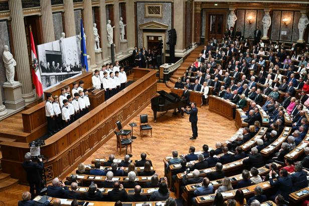 70. JAHRESTAG: UNTERZEICHNUNG DES STAATSVERTRAGS / FESTAKT PARLAMENT: SÄNGERKNABEN