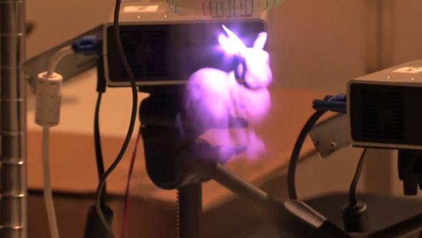 Schwebende Touchscreens im Nebel