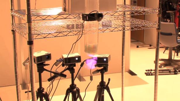 Schwebende Touchscreens im Nebel