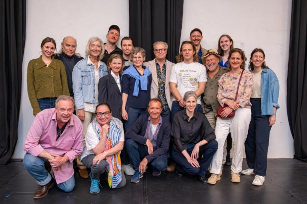  Ensemble "Arsen und Spitzenhäubchen" bei Probenstart