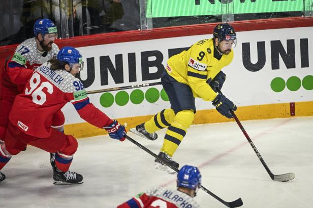 2025 IIHF Ice Hockey World Championship quarter-finals - Sweden vs Czech Republic