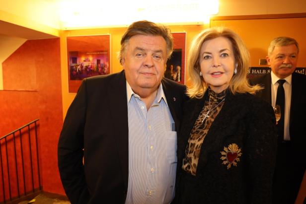 Premiere - Schwiegermütter und andere Bosheiten Premiere - Schwiegermütter und andere Bosheiten