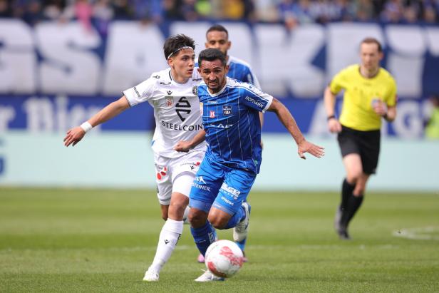 FUSSBALL: ADMIRAL BUNDESLIGA / MEISTERGRUPPE / 1. RUNDE: BLAU-WEISS LINZ - FK AUSTRIA WIEN FUSSBALL: ADMIRAL BUNDESLIGA / MEISTERGRUPPE / 1. RUNDE: BLAU-WEISS LINZ - FK AUSTRIA WIEN