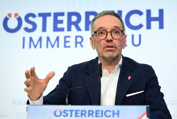 Herbert Kickl PK FPÖ "STARTSCHUSS FÜR DIE CORONA-AUFARBEITUNG": KICKL