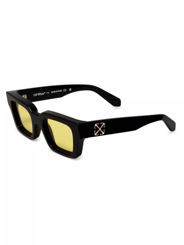 Eine schwarze „Off-White“-Sonnenbrille mit gelben Gläsern.