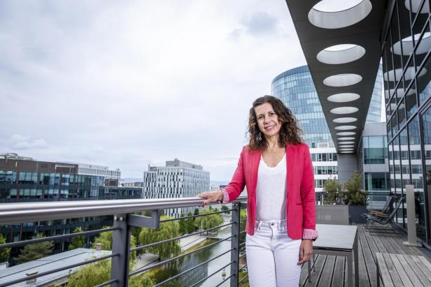 Özlem Dikmen, Philip Morris Austria Özlem Dikmen, Philip Morris Austria