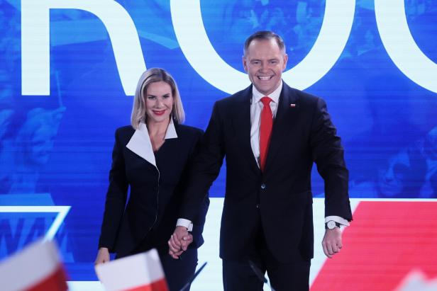Poland holds presidential election Poland holds presidential election