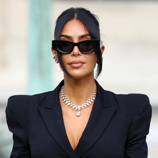 Kim Kardashian nimmt an dem Prozess um den Raubüberfall in Paris teil.