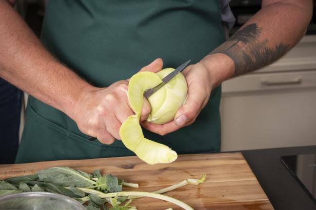 Kohlrabi schälen