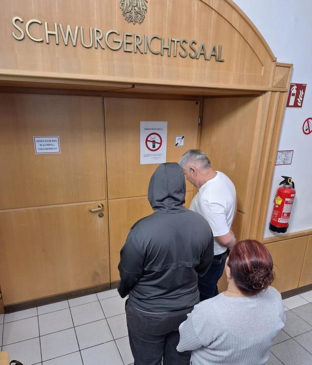 Vor Prozessbeginn im Landesgericht Linz