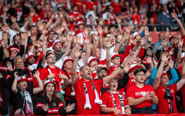 FUSSBALL - WM-QUALIFIKATION: ÖSTERREICH - RUMÄNIEN FUSSBALL - WM-QUALIFIKATION: ÖSTERREICH - RUMÄNIEN