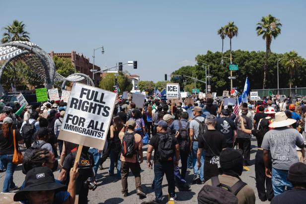 US-PROTESTS-ERUPT-IN-L.A.-COUNTY,-SPARKED-BY-FEDERAL-IMMIGRATION US-PROTESTS-ERUPT-IN-L.A.-COUNTY,-SPARKED-BY-FEDERAL-IMMIGRATION