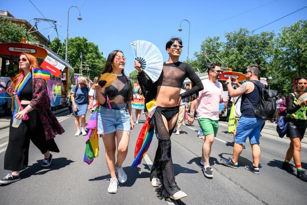Jetzt erst recht: Laute Lebensfreude gegen die Trauer bei der Vienna Pride