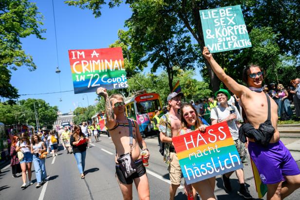 Jetzt erst recht: Laute Lebensfreude gegen die Trauer bei der Vienna Pride