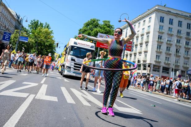 Jetzt erst recht: Laute Lebensfreude gegen die Trauer bei der Vienna Pride