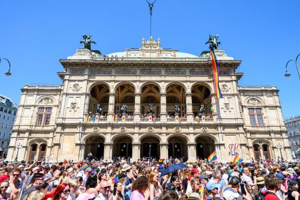 Jetzt erst recht: Laute Lebensfreude gegen die Trauer bei der Vienna Pride