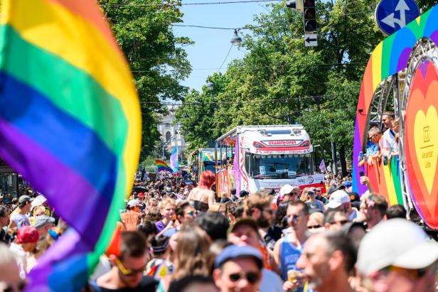 Jetzt erst recht: Laute Lebensfreude gegen die Trauer bei der Vienna Pride