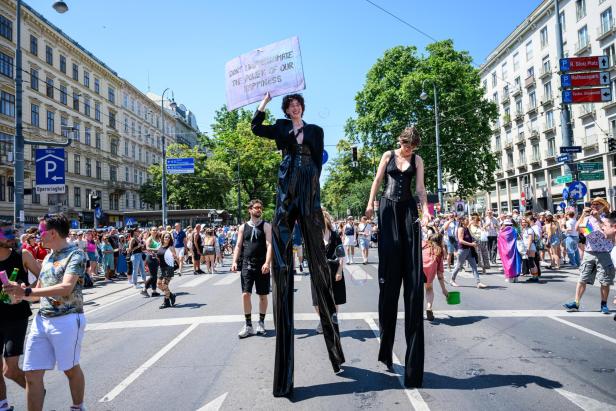 Jetzt erst recht: Laute Lebensfreude gegen die Trauer bei der Vienna Pride