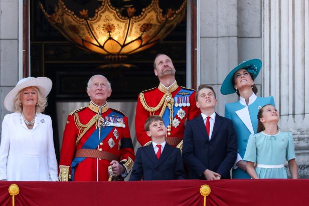 Die britische Königsfamilie auf dem Balkon des Buckingham-Palasts