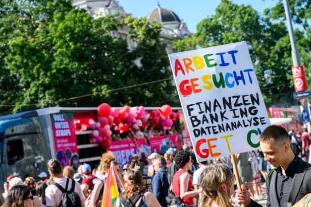 Jetzt erst recht: Laute Lebensfreude gegen die Trauer bei der Vienna Pride