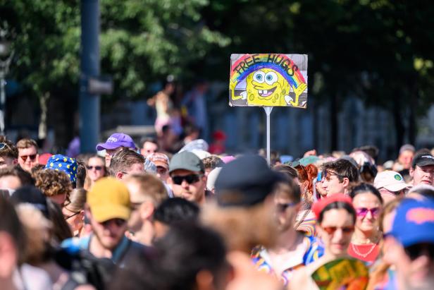 Jetzt erst recht: Laute Lebensfreude gegen die Trauer bei der Vienna Pride