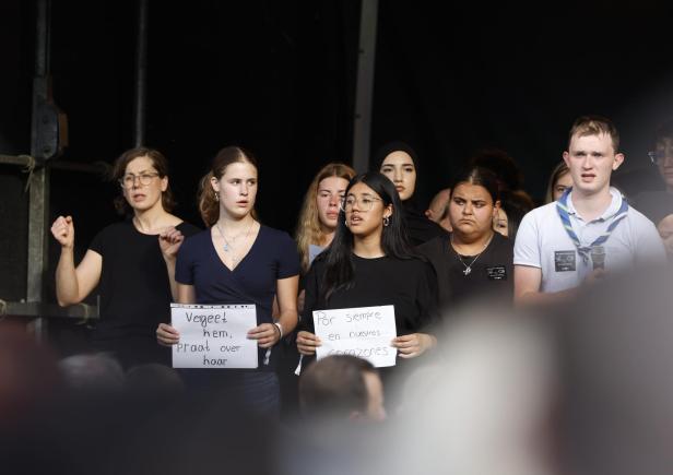 Graz gedenkt der Amoklauf-Opfer: "Wir halten zusammen"