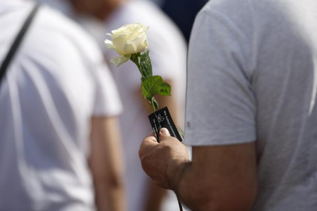Graz gedenkt der Amoklauf-Opfer: "Wir halten zusammen"