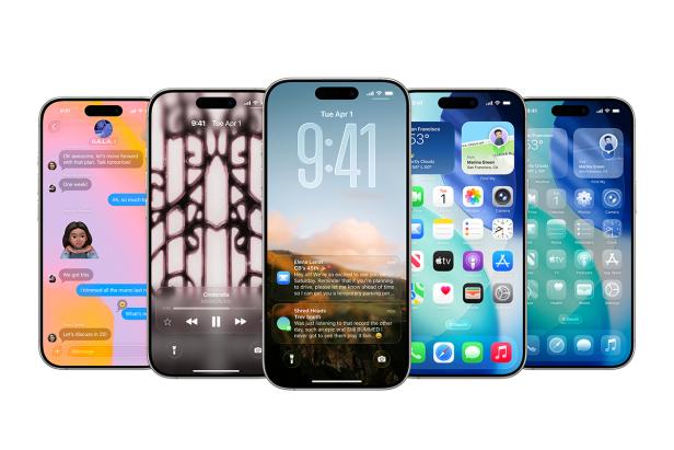 Fünf moderne Smartphones nebeneinander zeigen verschiedene bunte Benutzeroberflächen mit Apps, Nachrichten und Widgets.