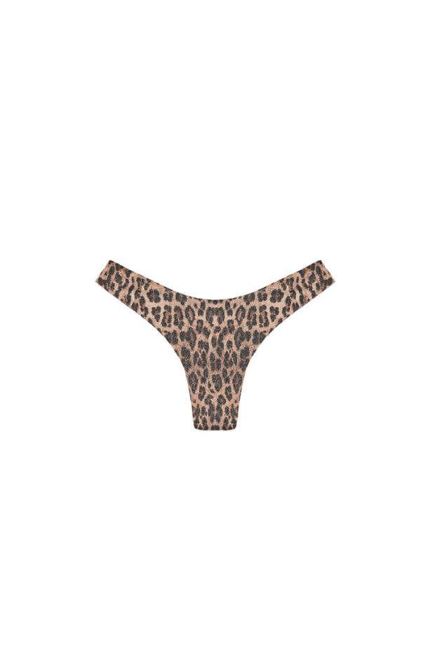 Ein Tanga mit Leopardenmuster vor einem weißen Hintergrund.