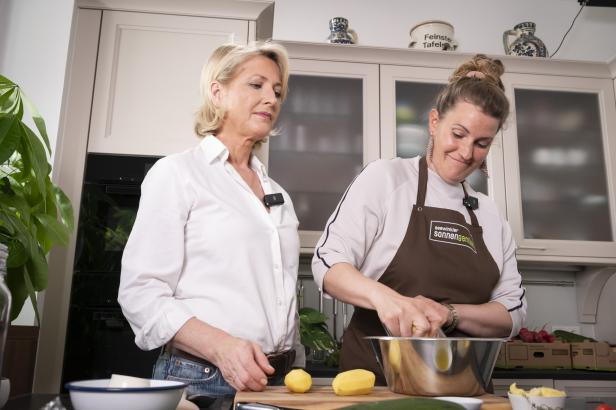 Martina Hohenlohe, Lisa Winkler