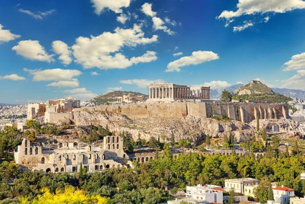 Der Parthenon (447 v. Chr.) auf der Akropolis von Athen, Griechenland.