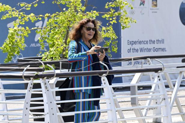 Designerin Diane von Fürstenberg bestens gelaunt ITALY-VENICE-WEDDING-BEZOS-ARRIVALS