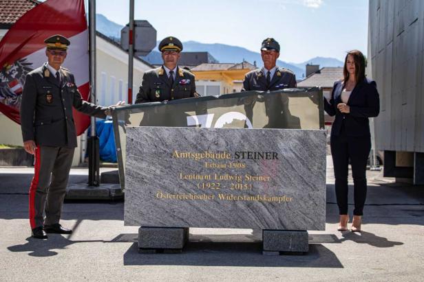Umbenennung Bundesheer Amtsgebäude Conrad in Amtsgebäude Steiner in Innsbruck