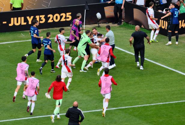 FIFA Club World Cup - Group E - Inter Milan v River Plate