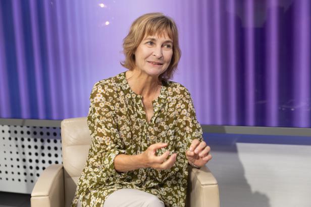 Ursula Hollenstein, Internistin