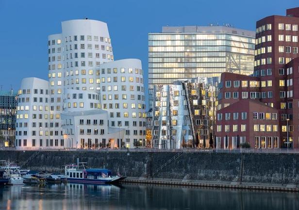 02-Frank-Gehry_Medienhafen